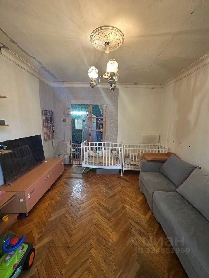 Продажа 2-комн квартиры на вторичном рынке улица Бабушкина, 45