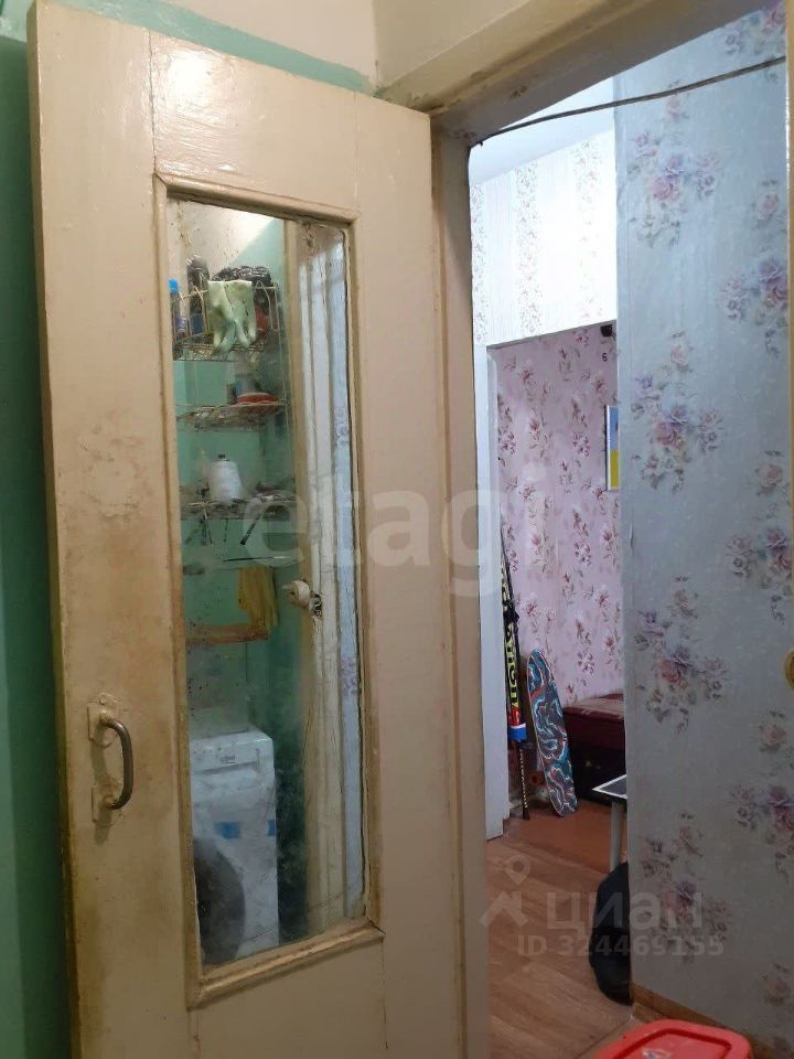 Продажа 2-комн квартиры на вторичном рынке Волхов, Волховский проспект, 43