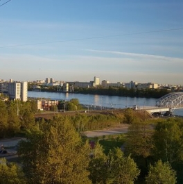 Продажа 2-комн квартиры на вторичном рынке улица Громова,  д. 16