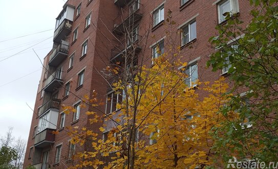 Продажа 2-комн квартиры на вторичном рынке улица Коммуны,  д. 23