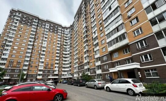 Продажа 1-комн квартиры на вторичном рынке Зенино, Вертолётная улица,  д. 18