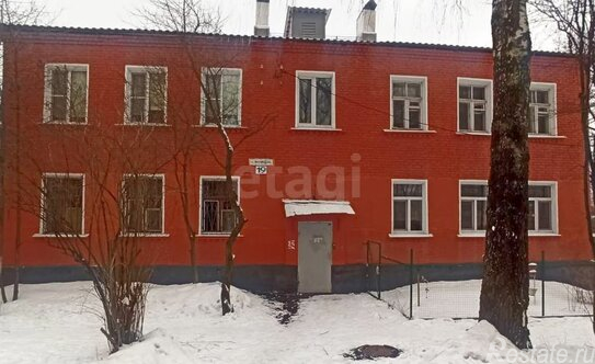 Продажа 1-комн квартиры на вторичном рынке Серпухов, улица Возрождения,  д. 17