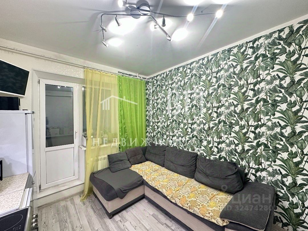 Продажа 1-комн квартиры на вторичном рынке улица Оптиков, 52к1