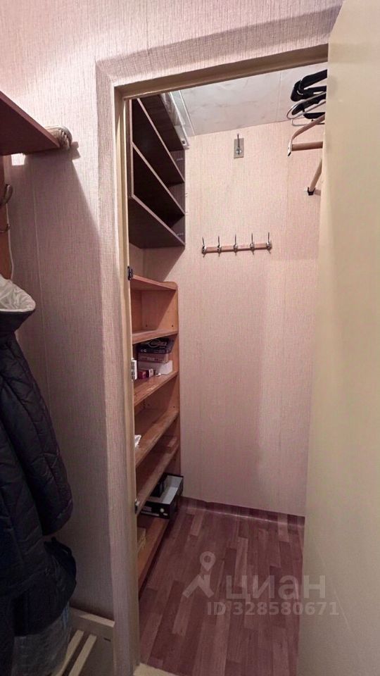 Продажа 1-комн квартиры на вторичном рынке пос. Плодовое, улица Центральная, 15