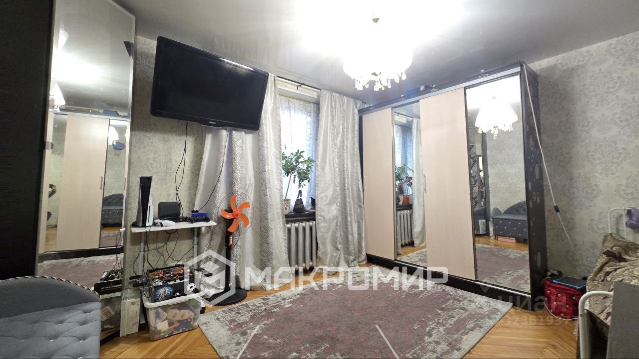 Продажа 2-комн квартиры на вторичном рынке Калибровская улица, 11