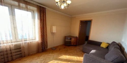 3-комн квартира улица Подвойского,  д. 26