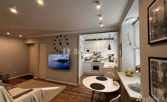 Продажа 2-комн квартиры на вторичном рынке Угловой переулок,  д. 21