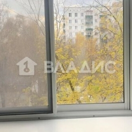 Продажа 2-комн квартиры на вторичном рынке улица Адмирала Макарова,  д. 9