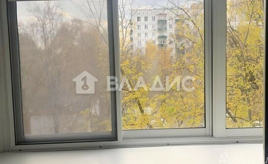 Продажа 2-комн квартиры на вторичном рынке улица Адмирала Макарова,  д. 9