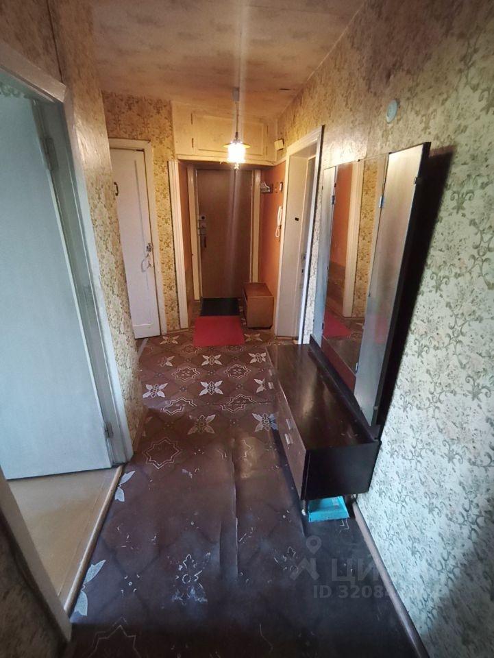 Продажа 3-комн квартиры на вторичном рынке Серпухов, Октябрьская улица, 28А