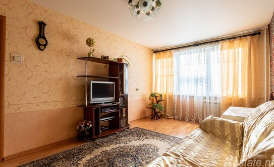 Продажа 3-комн квартиры на вторичном рынке ул Лужская,  д. 4,  к. 1