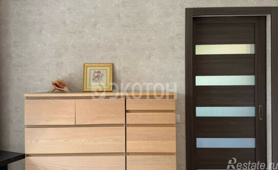 Продажа 4-комн квартиры на вторичном рынке Ветеранов пр-кт,  д. 99