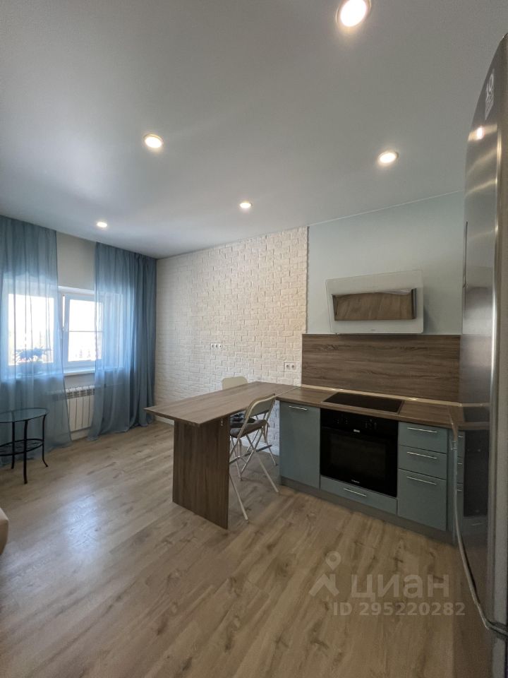 Аренда 2-комн квартиры на вторичном рынке д. Сабурово, улица Парковая, 20