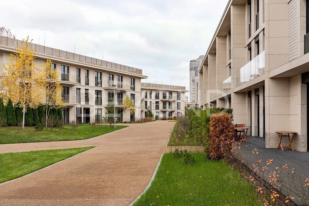 Продажа 4-комн квартиры на вторичном рынке Таманская улица, 1к3с9