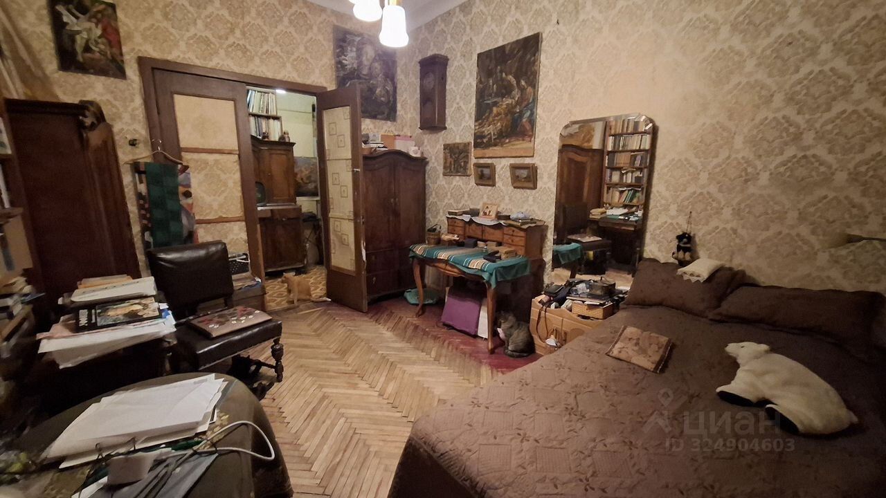 Продажа 3-комн квартиры на вторичном рынке проспект Малый Васильевского острова, 35