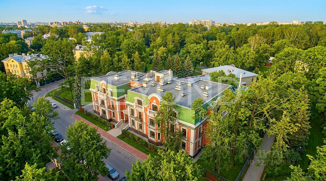 Продажа 2-комн квартиры на вторичном рынке Санаторная аллея, 3