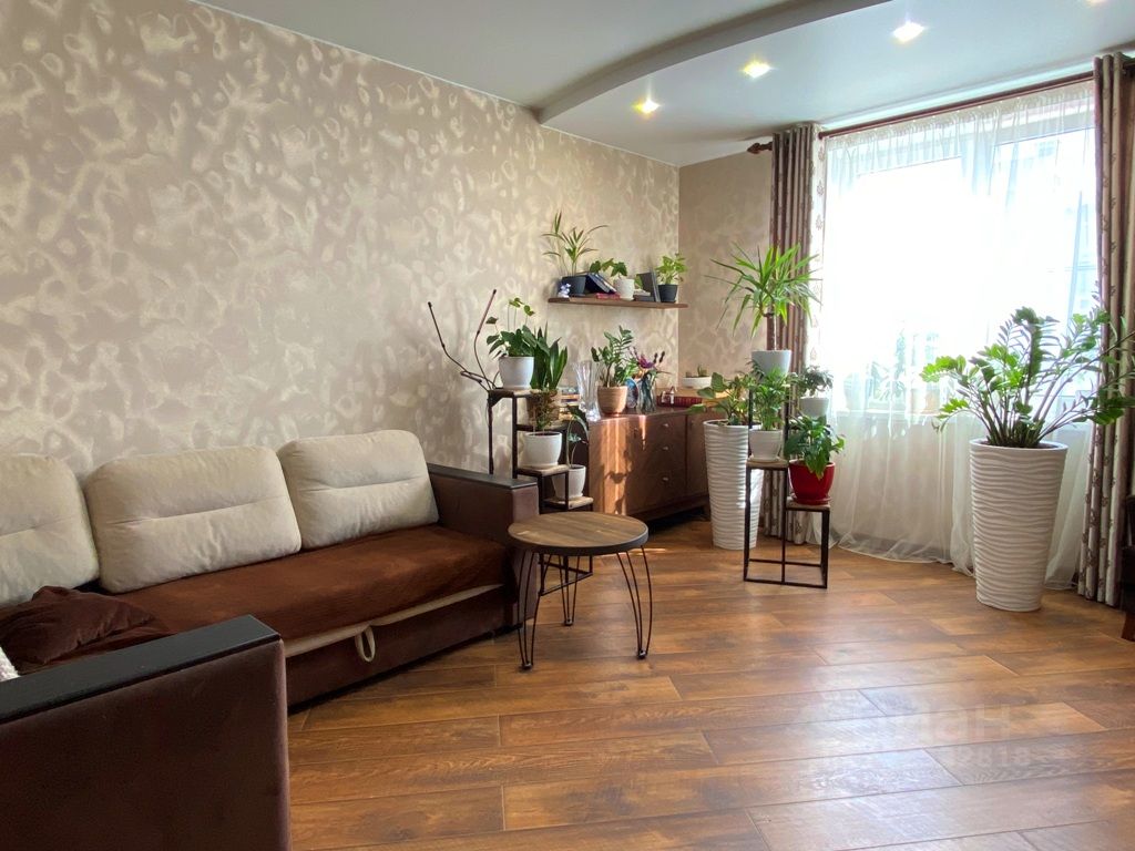 Продажа 3-комн квартиры на вторичном рынке Заречье мкр, 16