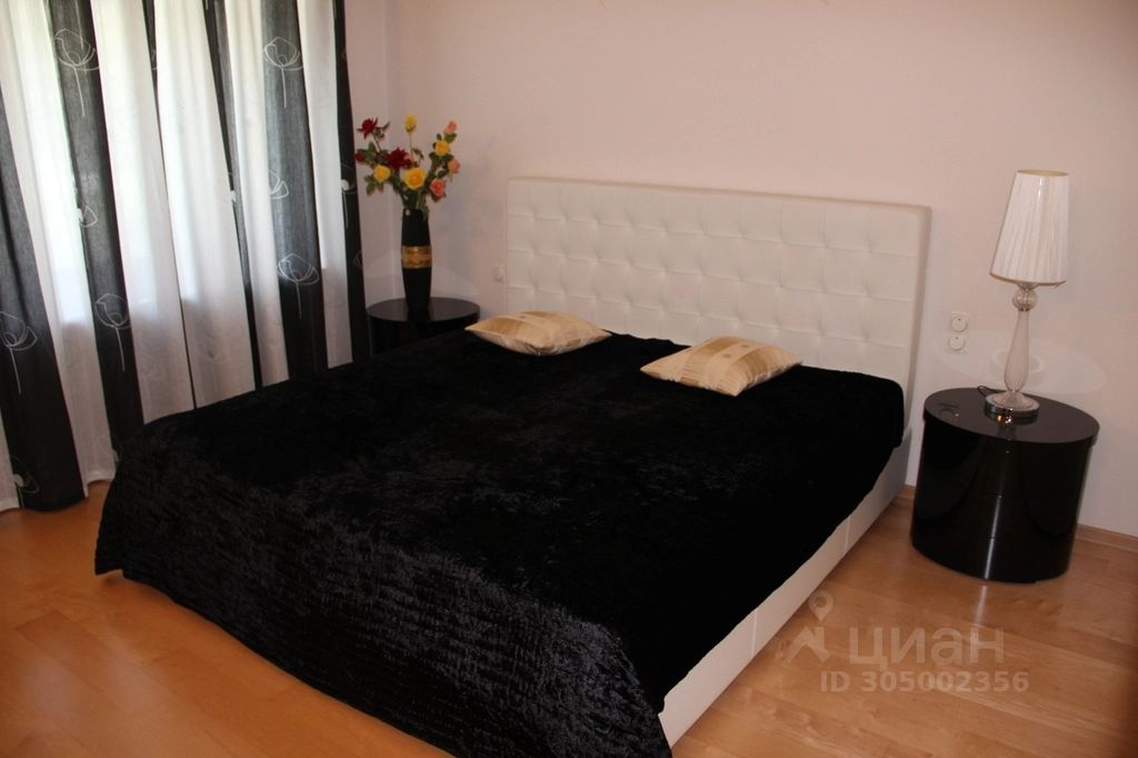 Продажа 5-комн квартиры на вторичном рынке улица Нахимова, 15