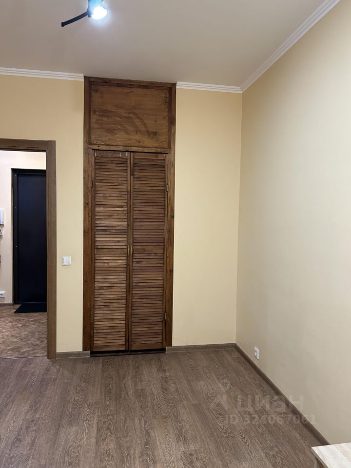 Аренда 1-комн квартиры на вторичном рынке Мурино, площадь Привокзальная, 3к3