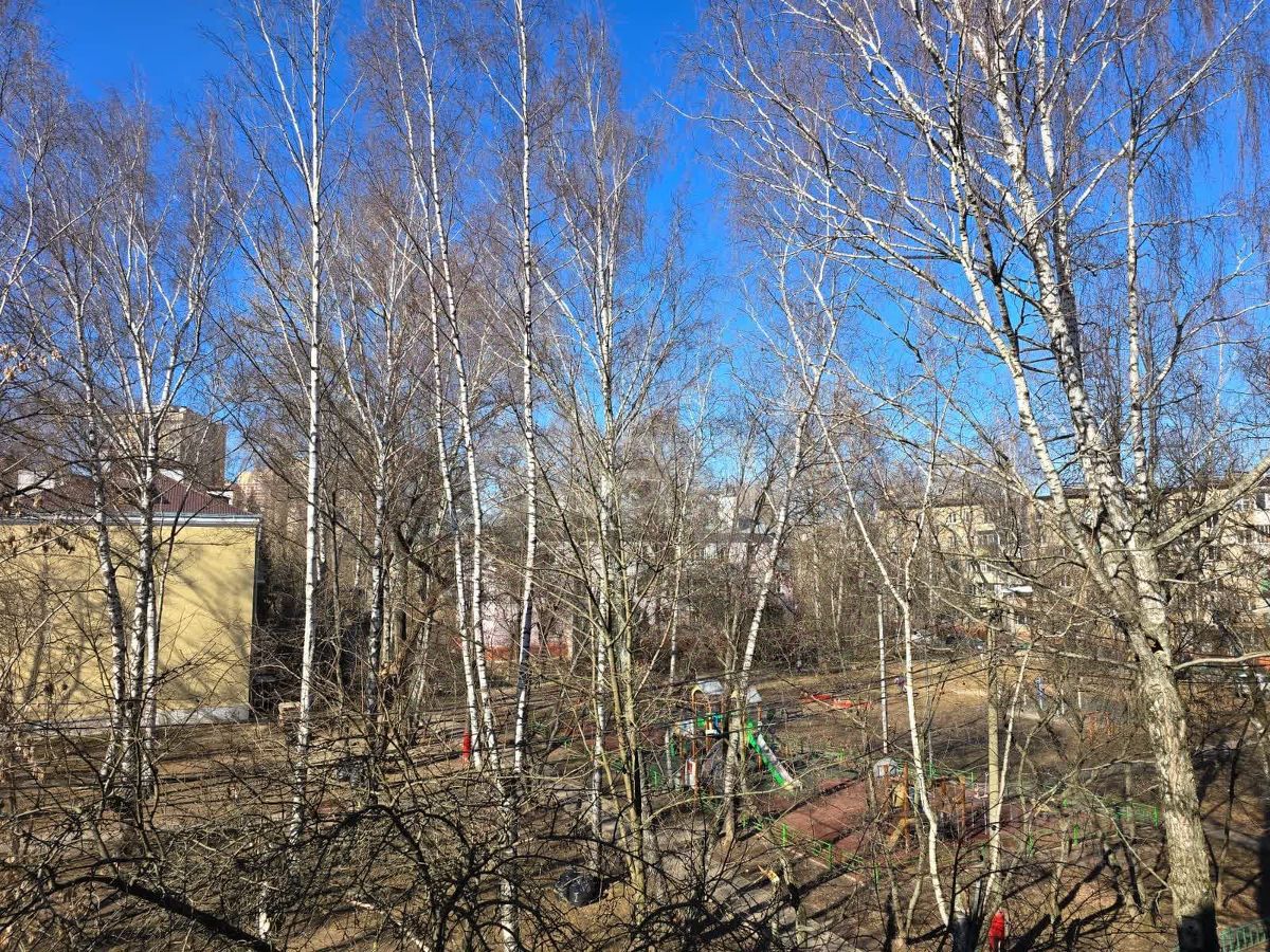 Продажа 3-комн квартиры на вторичном рынке Хлебниково мкр, Станционная улица, 11