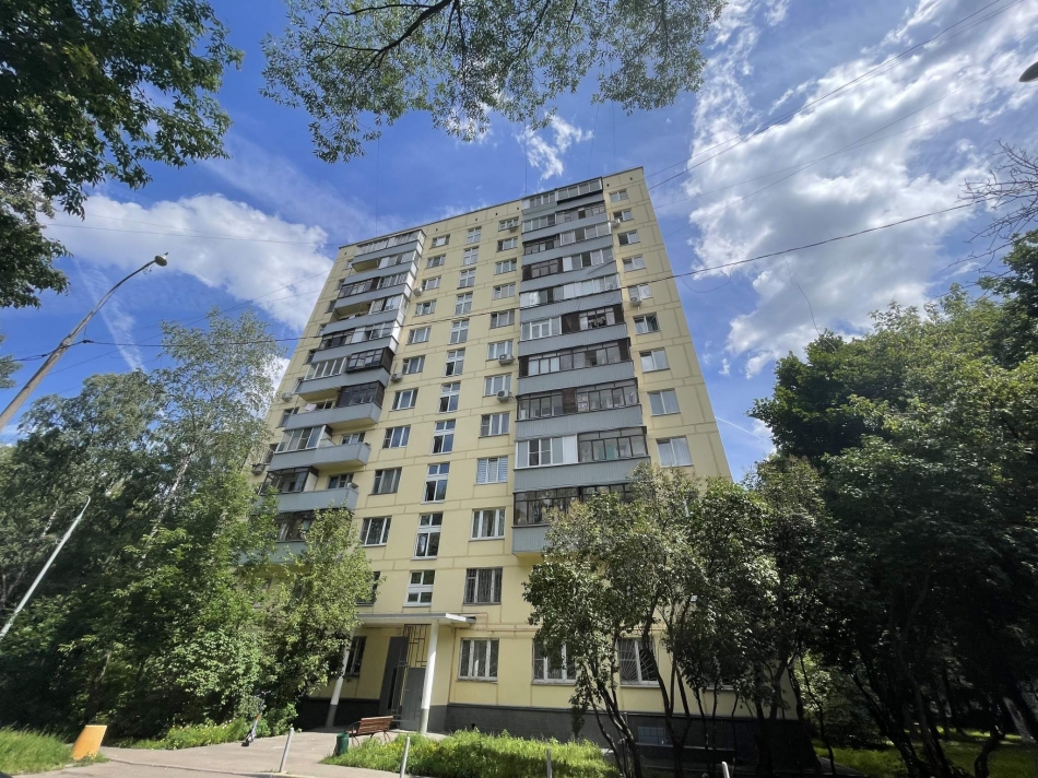 Продажа 2-комн квартиры на вторичном рынке Шумилова улица,  д. 13,  к. 2