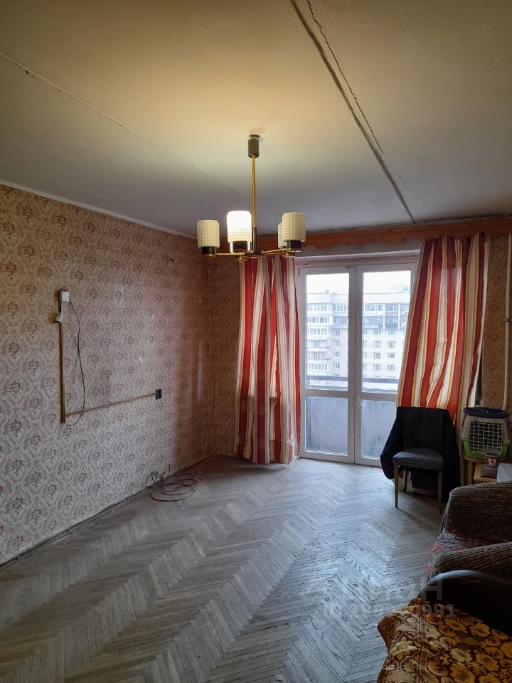 Продажа 4-комн квартиры на вторичном рынке Бухарестская улица, 72К1