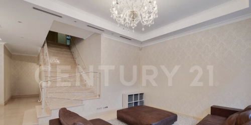 4-комн квартира Зачатьевский 2-й пер,  д. 11