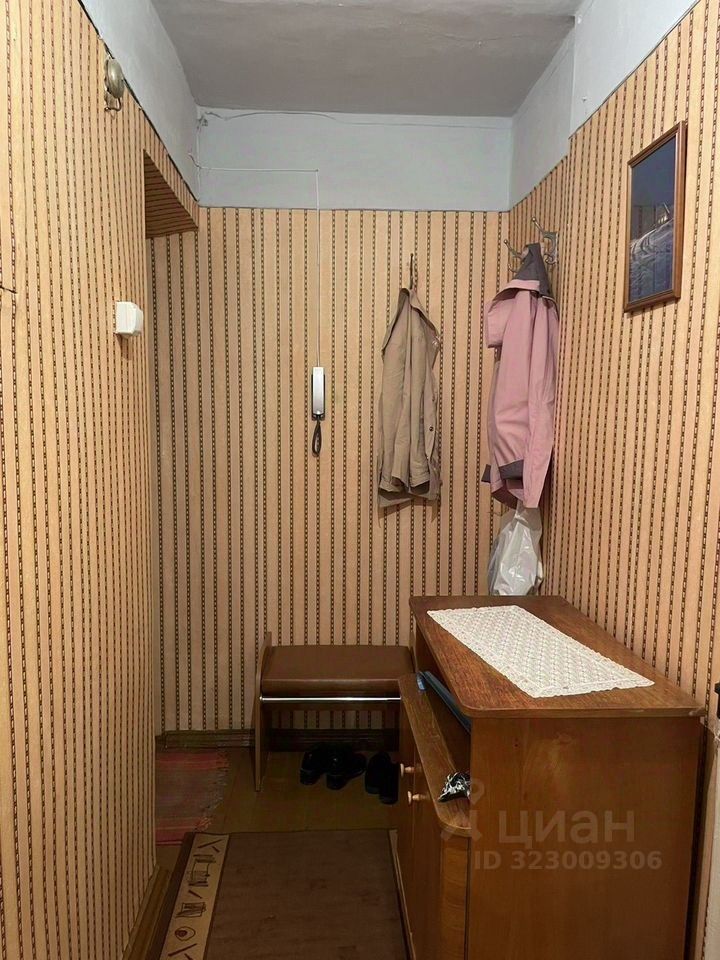 Продажа 2-комн квартиры на вторичном рынке Сланцы, улица Чкалова, 3