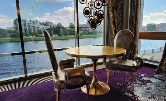 Продажа 5-комн квартиры на вторичном рынке пр-кт Динамо,  д. 4