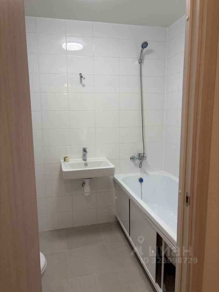 Аренда 2-комн квартиры на вторичном рынке Новоселье городской поселок, улица Невская, 17к1