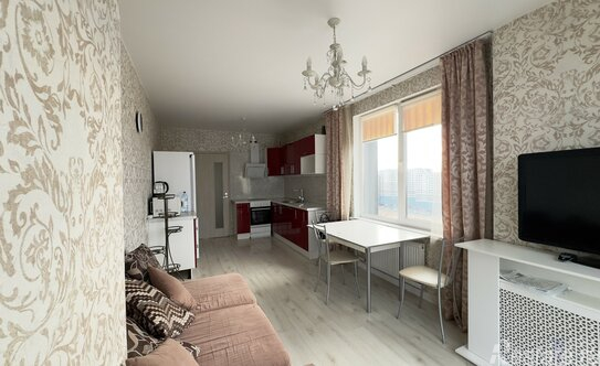 Продажа 3-комн квартиры на вторичном рынке бульвар Головнина,  д. 10