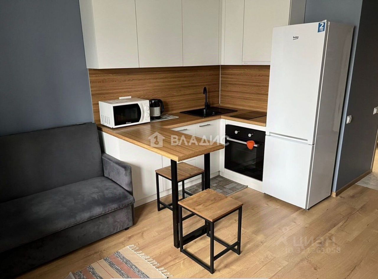 Продажа 2-комн квартиры на вторичном рынке Мурино, бульвар Петровский, 5