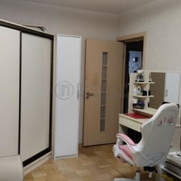 Продажа 3-комн квартиры на вторичном рынке Хабаровская улица,  д. 4