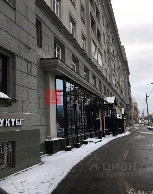 Продажа торгового помещения Пироговская Б. ул,  д. 37/43А
