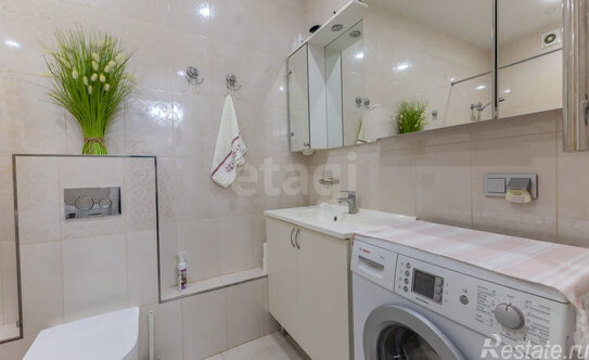 Продажа 3-комн квартиры на вторичном рынке ул Оптиков,  д. 34,  к. 2