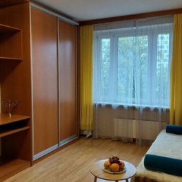 Продажа 1-комн квартиры на вторичном рынке б-р Генерала Карбышева,  д. 14