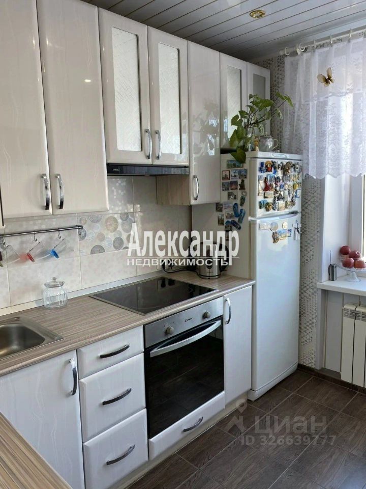 Продажа 3-комн квартиры на вторичном рынке Кузнечное пгт, Юбилейная улица, 9