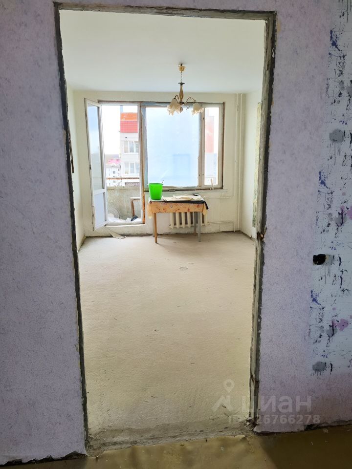 Продажа 3-комн квартиры на вторичном рынке Кингисепп, улица Воровского, 11