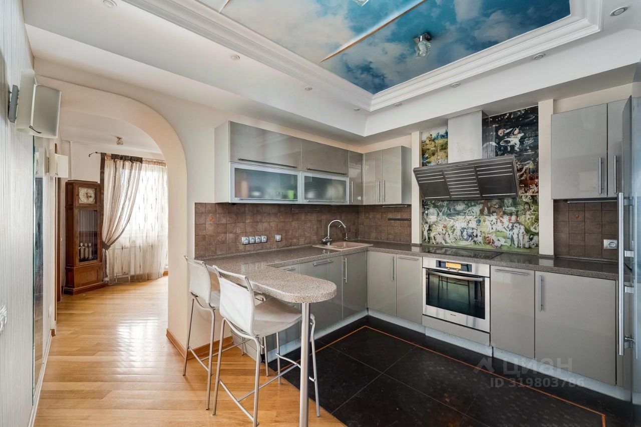 Продажа 5-комн квартиры на вторичном рынке 4-й Вятский переулок, 16К2