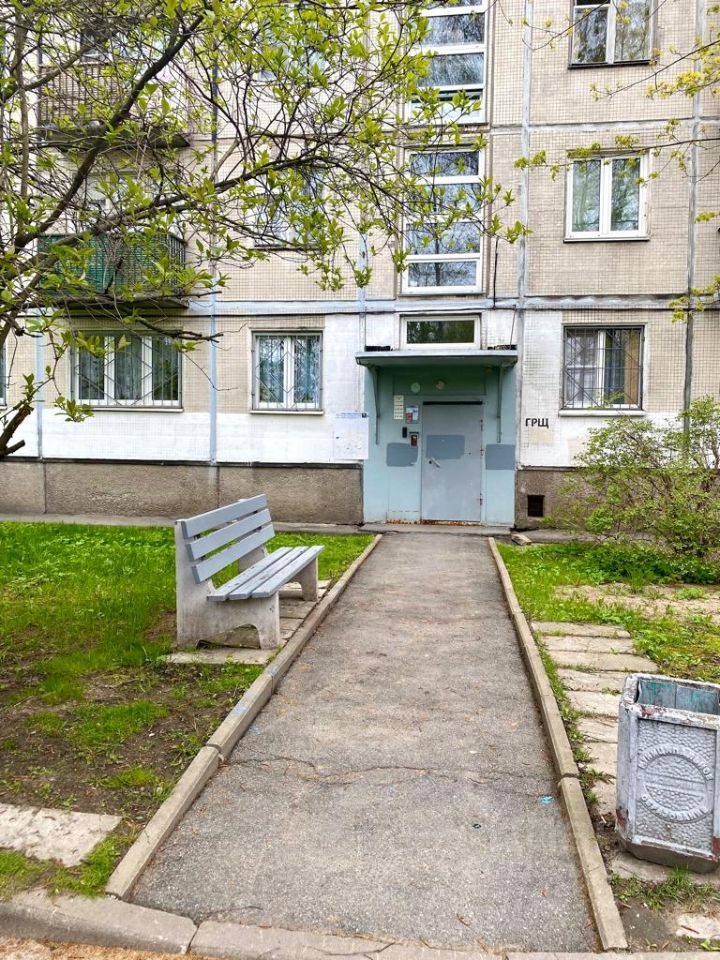 Продажа 3-комн квартиры на вторичном рынке улица Руставели, 30