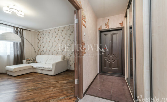 Продажа 2-комн квартиры на вторичном рынке ул Знаменские Садки,  д. 3,  к. 2