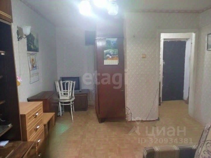 Продажа 1-комн квартиры на вторичном рынке Волхов, Молодежная улица, 18а