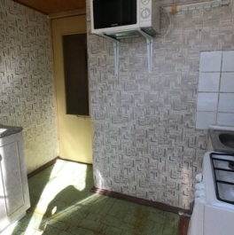 Продажа 2-комн квартиры на вторичном рынке Алтайская улица,  д. 2