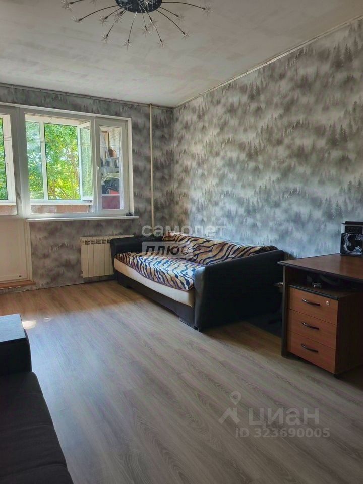 Продажа 2-комн квартиры на вторичном рынке улица Гурьянова, 69К1