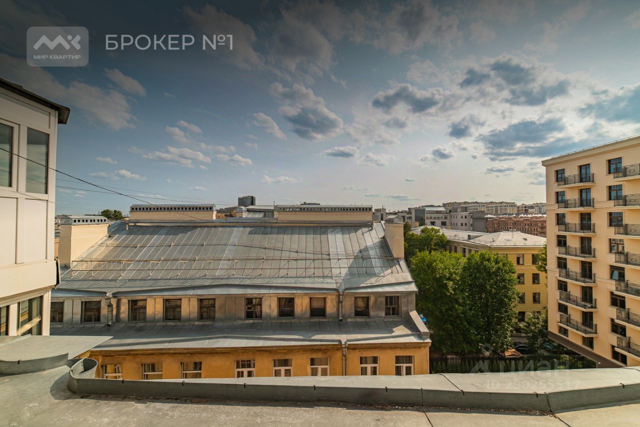 Продажа 2-комн квартиры на вторичном рынке Малодетскосельский проспект, 38