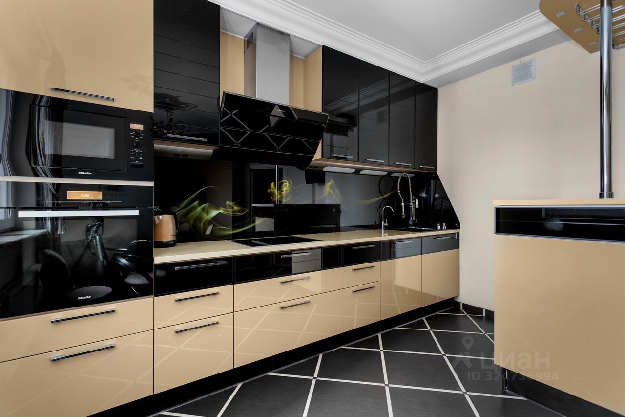 Продажа 3-комн квартиры на вторичном рынке Ново-Александровская улица, 14