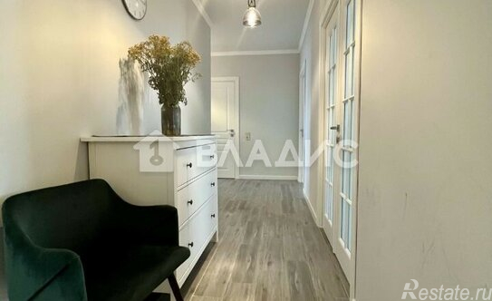 Продажа 3-комн квартиры на вторичном рынке Кременчугская улица