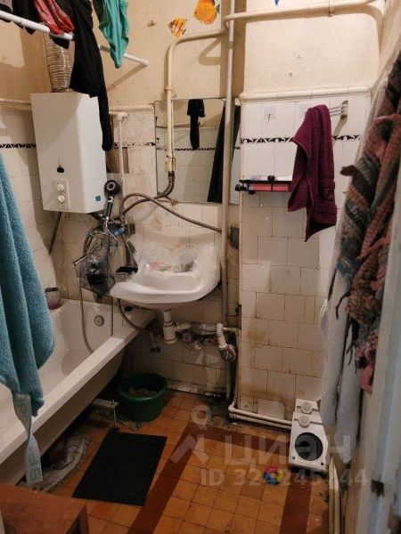 Продажа 3-комн квартиры на вторичном рынке Бабаевская улица, 1/8С1