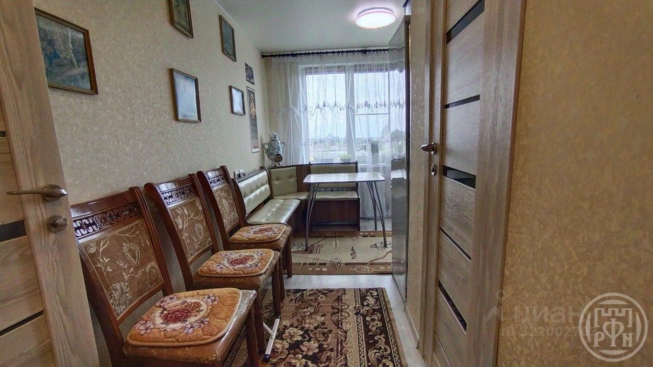 Продажа 1-комн квартиры на вторичном рынке д. Гостилицы, улица Школьная, 7