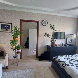 Продажа 2-комн квартиры на вторичном рынке улица Юлиуса Фучика,  д. 2/30